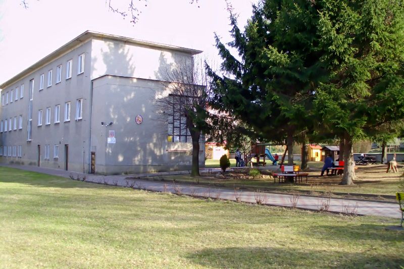 Soubor:MS Jaselska Teplice vstup.jpg