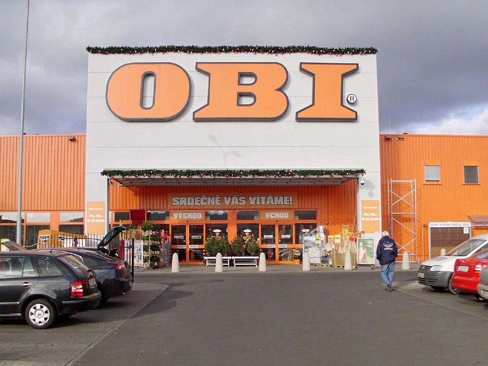 OBI Teplice vchod.jpg